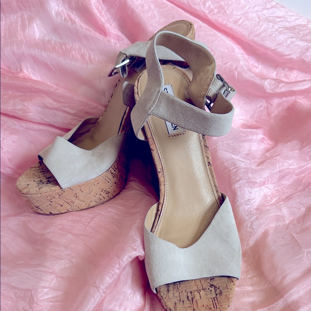 Steve Madden Cream Wedge Sandals